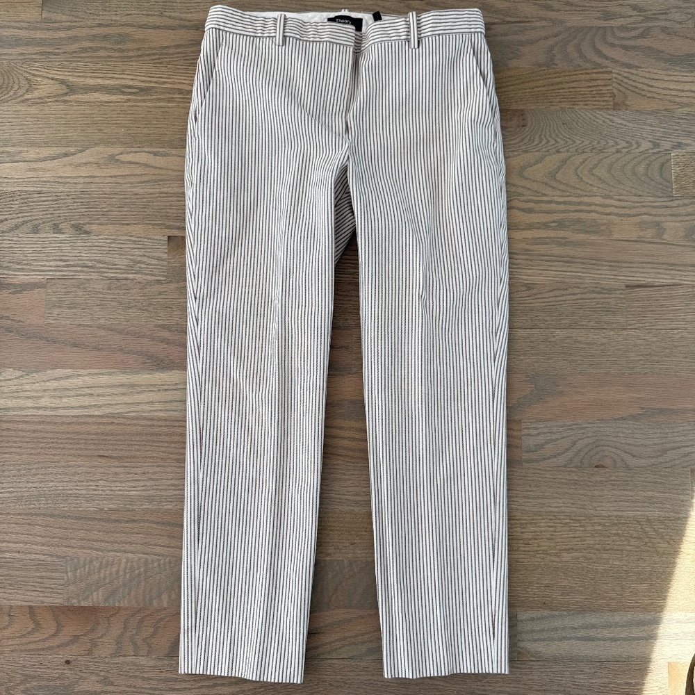 Theory flat front ankle pants w/pinstripes - cream size 4